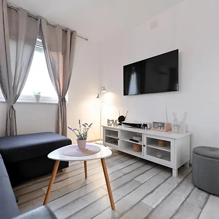 Holiday Home Aprilis With Pool, Jacuzzi And Sauna Galovac  Exterior photo